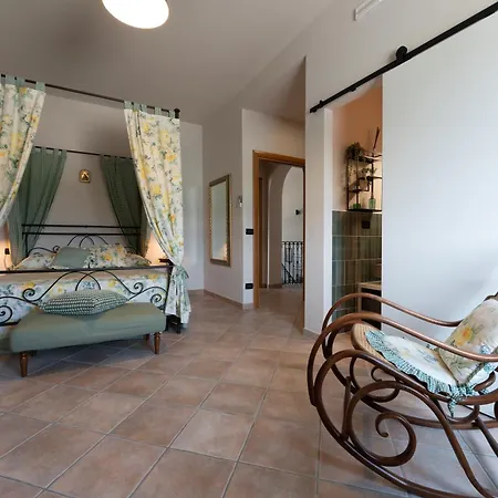 Tenuta Tre Gemme In Cantina - Tre Gemme * Catignano